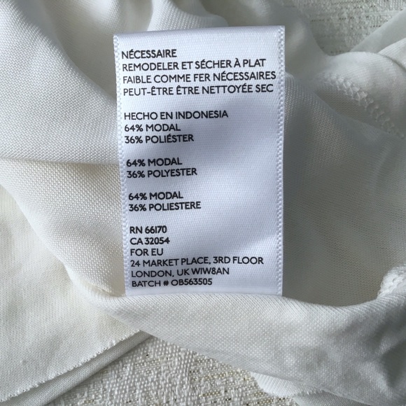 Urban Outfitters Kimchi Blue Size Small White Romper Flirty Girly Wrap Style - Picture 5 of 14